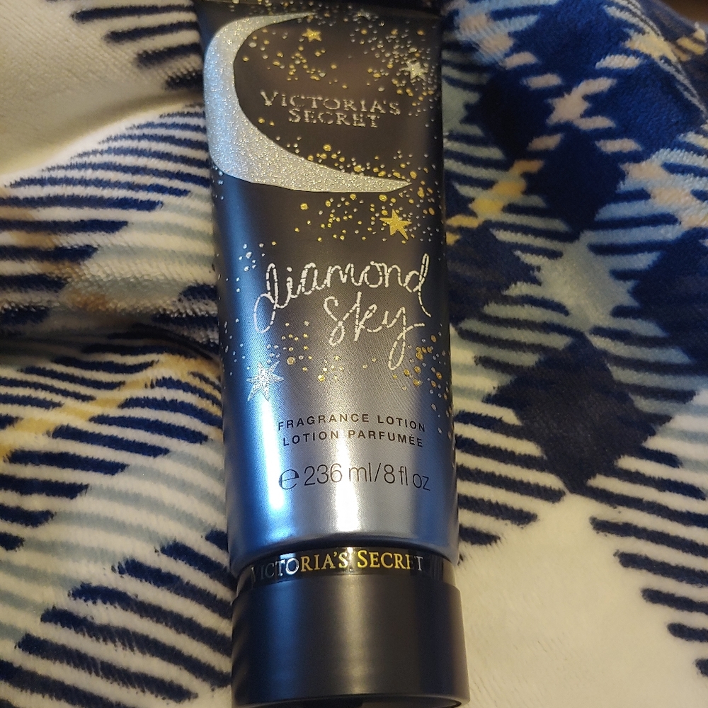 Victoria's Secret Diamond Sky lotion